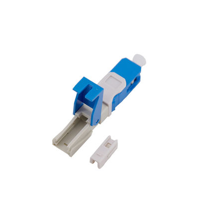 nivel rápido de las telecomunicaciones del conector 40N APC de la fibra óptica del descenso 0.3db
